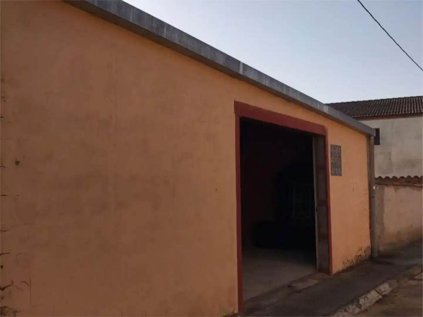 Vista exterior de Casa adosada en venda en Fuentepinilla amb Moblat i Balcó