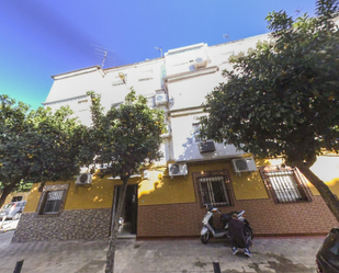 Exterior view of Flat for sale in  Sevilla Capital