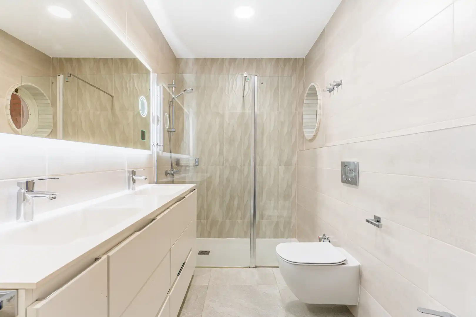 Baño de Casa o chalet en venta en Las Rozas de Madrid con Aire acondicionado, Calefacción y Jardín privado