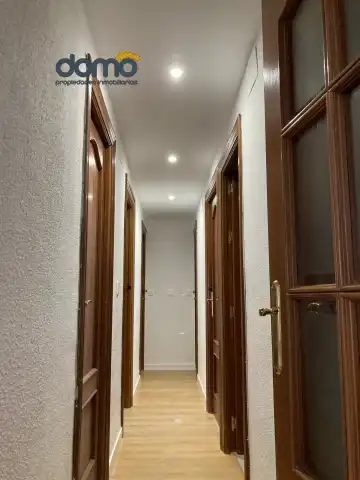 Piso de alquiler en Granada con Aire acondicionado, Calefacción y Jardín privado