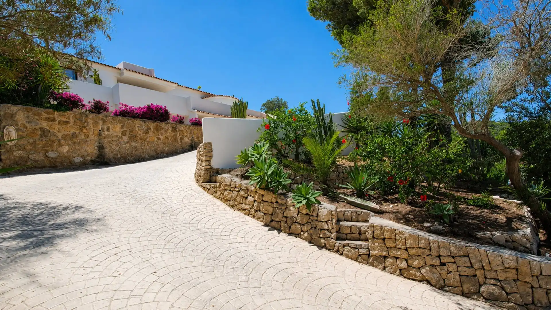 Vista exterior de Casa o xalet en venda en Jávea / Xàbia amb Aire condicionat, Calefacció i Jardí privat