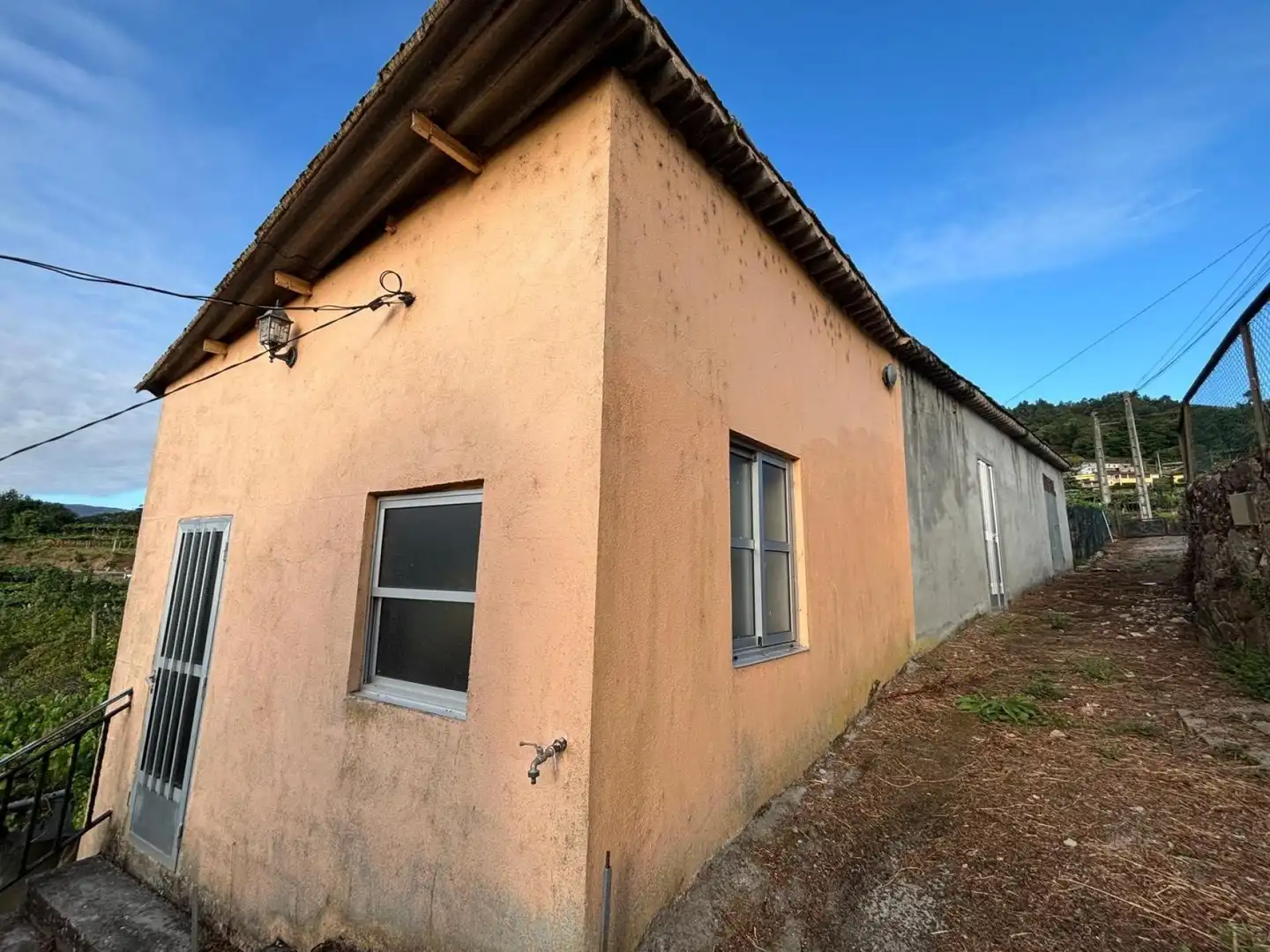 Vista exterior de Finca rústica en venta en Arbo con Calefacción