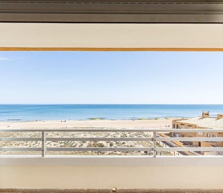 Habitación de Apartamento en venta en Torrevieja con Terraza