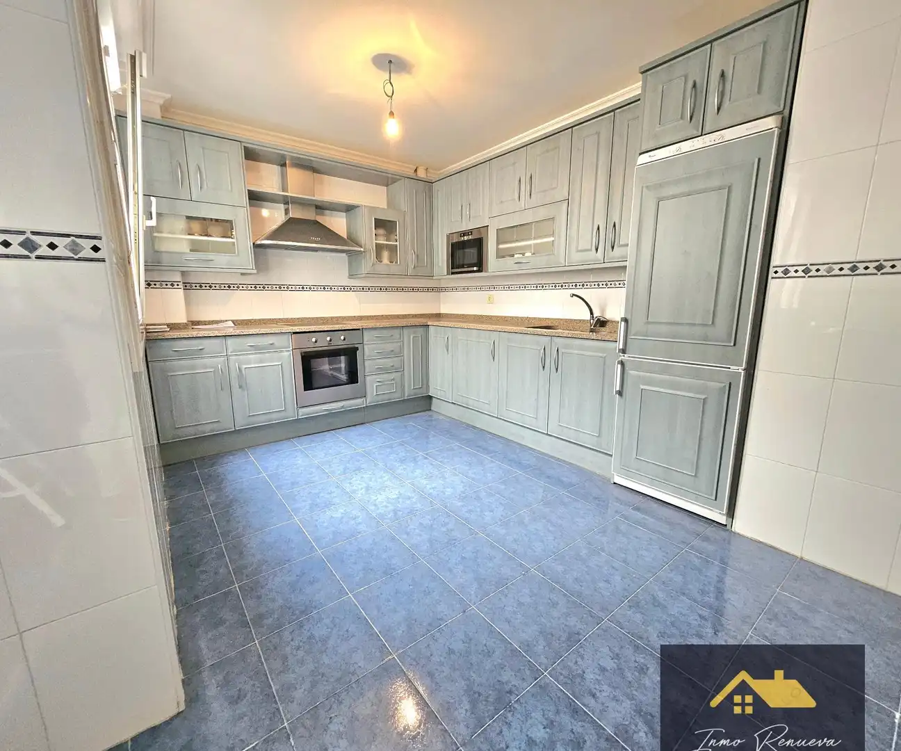 Cocina de Ático en venta en Santurtzi  con Calefacción, Trastero y Balcón