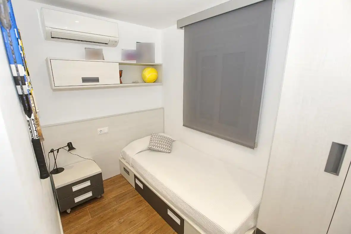 Habitación de Casa adosada en venta en Alcanar con Calefacción, Jardín privado y Terraza