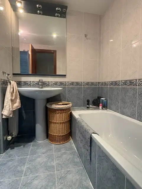 Baño de Piso en venta en Valladolid con Calefacción, Terraza y Trastero