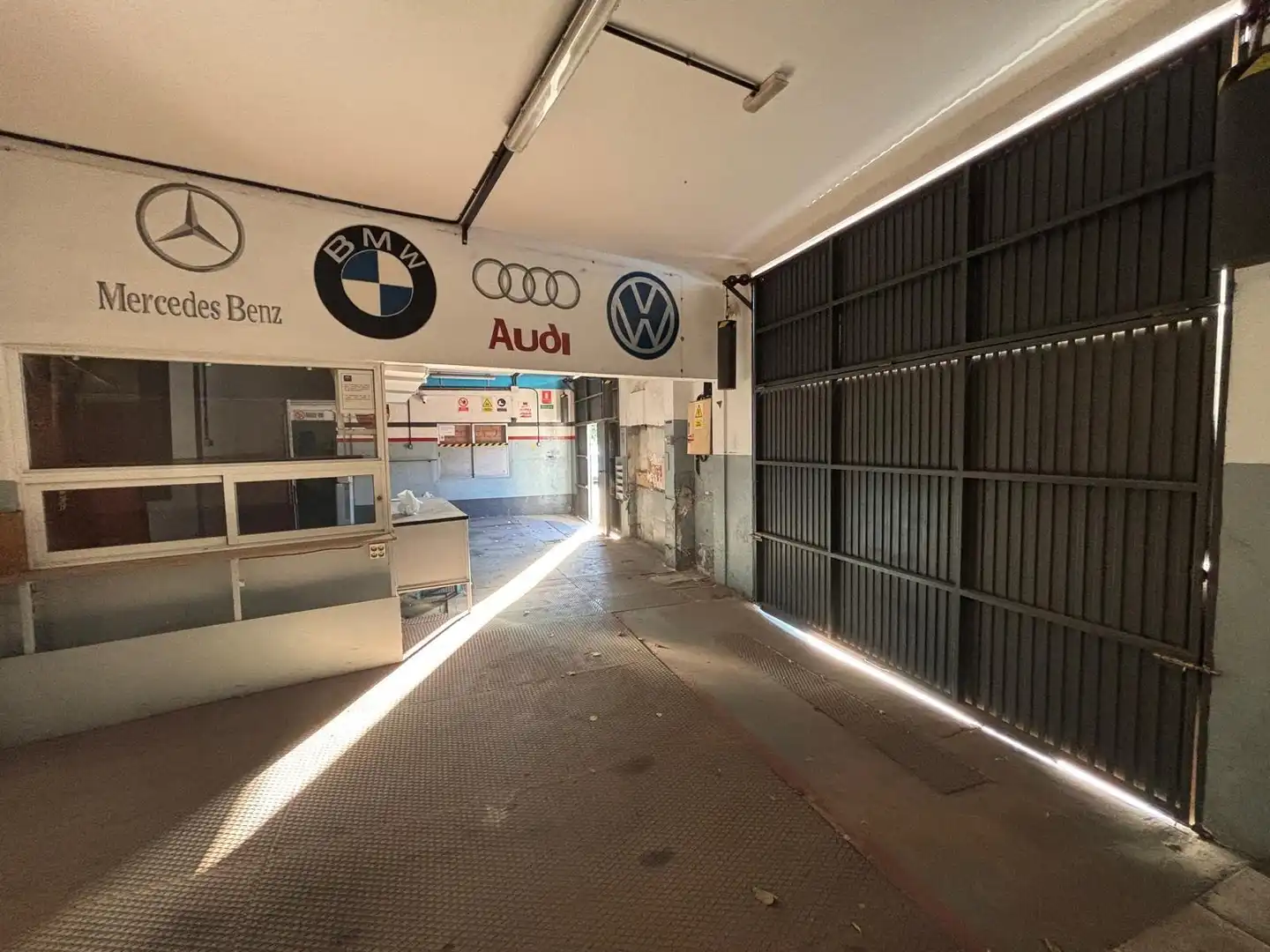 Industrial building for sale in Bollullos de la Mitación, imagen 6
