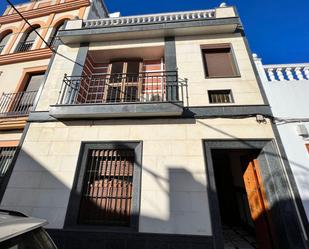 Vista exterior de Casa o xalet en venda en Dos Hermanas amb Terrassa