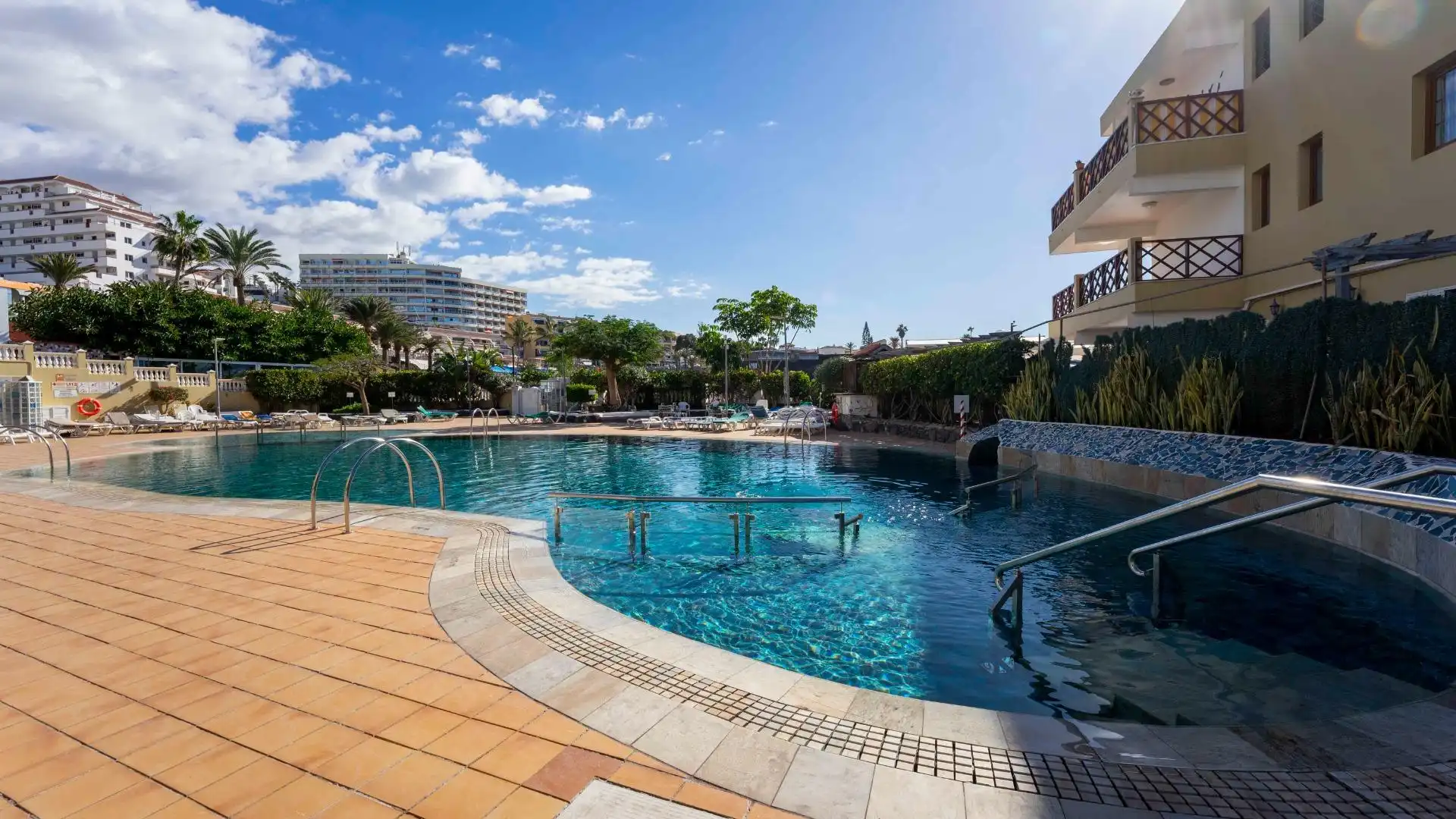 Mini appartamento con terrazza in vendita a Avenida MARITIMA 25, imagen 12