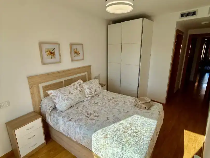 Schlafzimmer von Wohnung zur Miete in Pedrola mit Parkett, Möbliert und Balkon