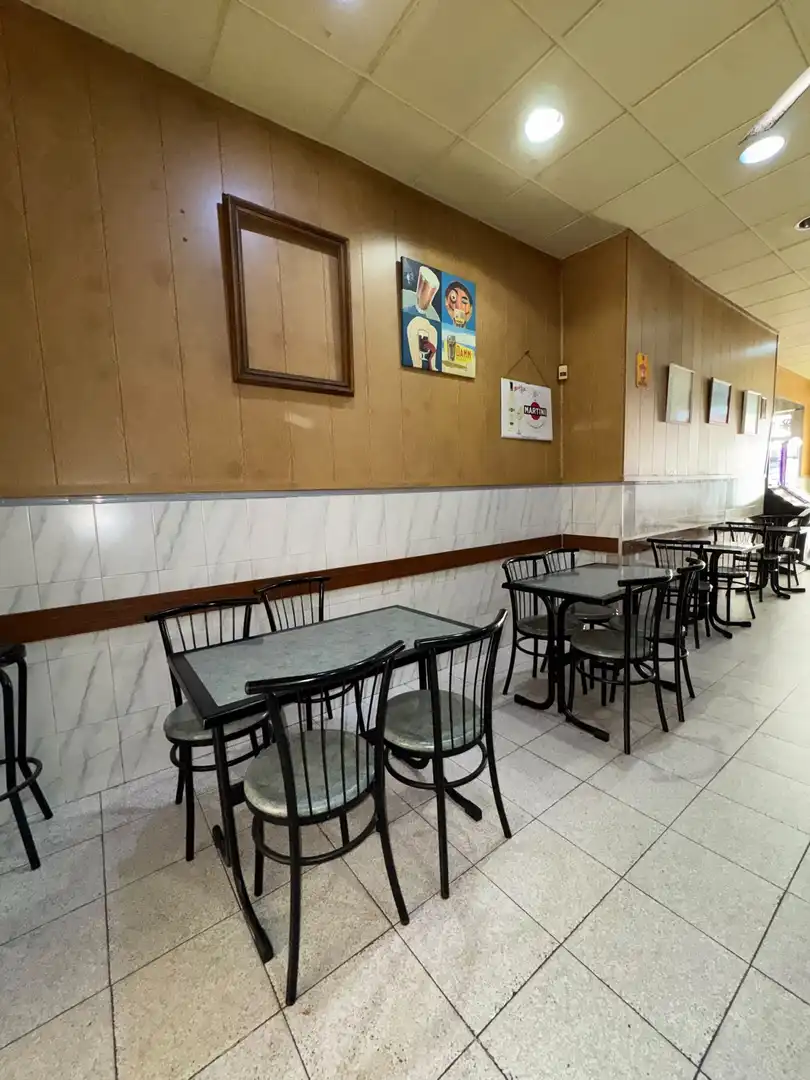Business premises for transfer in Carrer del Roser, imagen 5