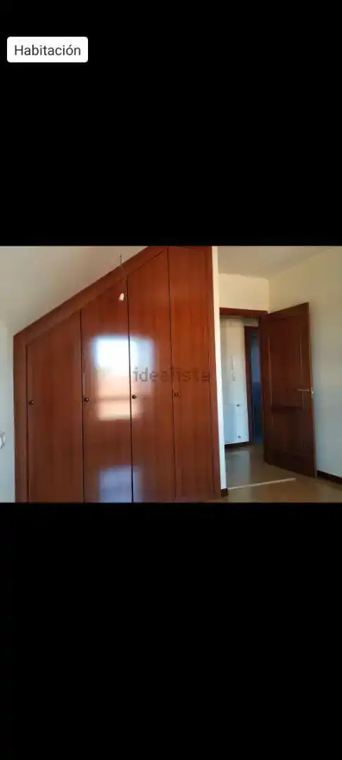 Schlafzimmer von Maisonette zum Verkauf in Gijón  mit Parkett, Abstellraum und Ofen