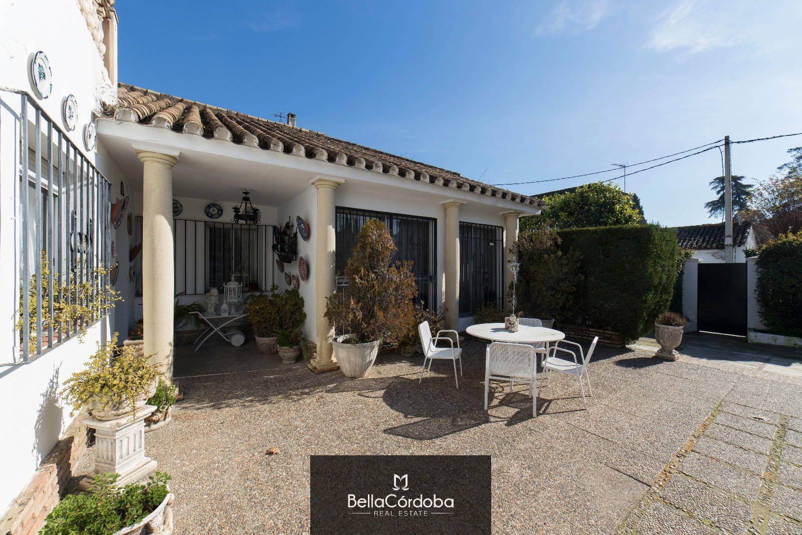 Vista exterior de Casa o chalet en venta en  Córdoba Capital con Aire acondicionado, Calefacción y Trastero