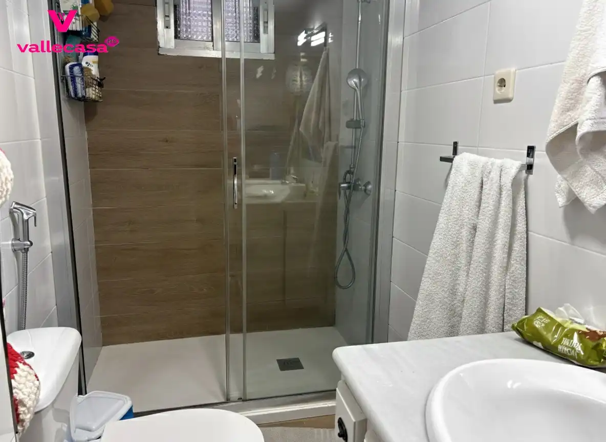 Baño de Casa adosada en venta en Madrid con Aire acondicionado, Parquet y Terraza