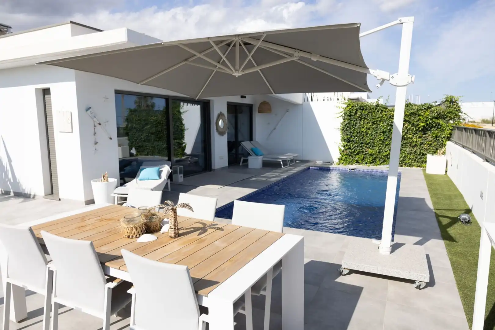 Chalet con piscina en venta en Balcón de Finestrat - Terra Marina