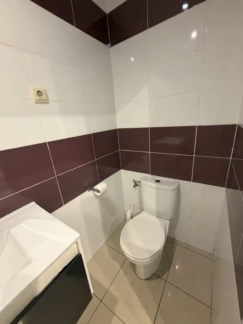 Baño de Piso en venta en Barcelona con Aire acondicionado, Calefacción y Terraza