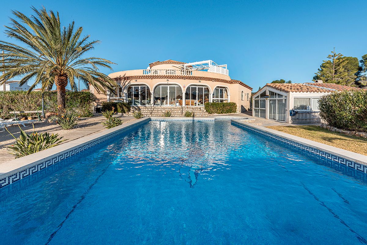 Swimming pool of House or chalet for sale in L'Ametlla de Mar   with Air Conditioner, Heating and Private garden