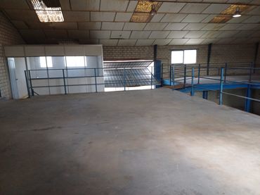 Industrial building for sale in Avenida Yeseros