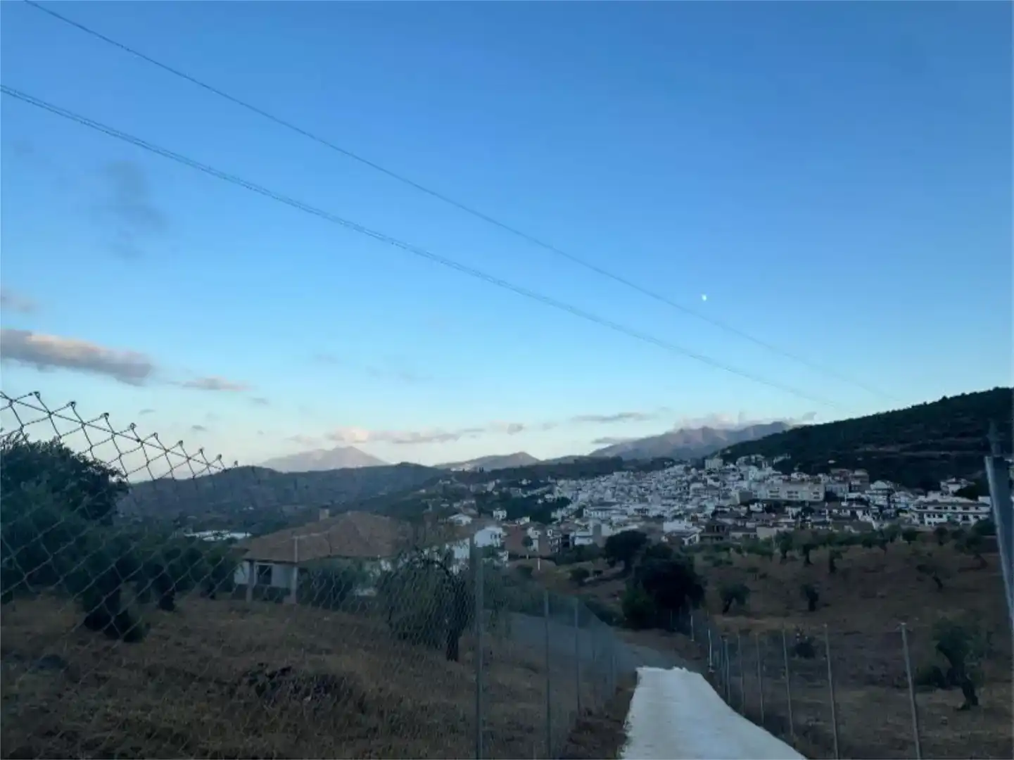 Vista exterior de Apartament de lloguer en Guaro amb Jardí privat, Moblat i Balcó