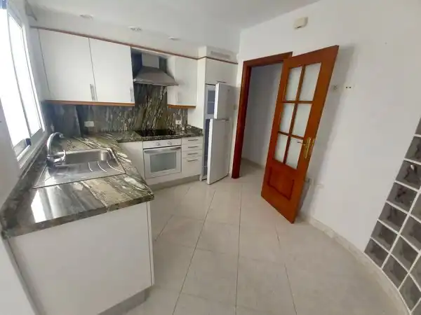 Appartamento con ascensore in affitto a Calle Neptuno, imagen 3