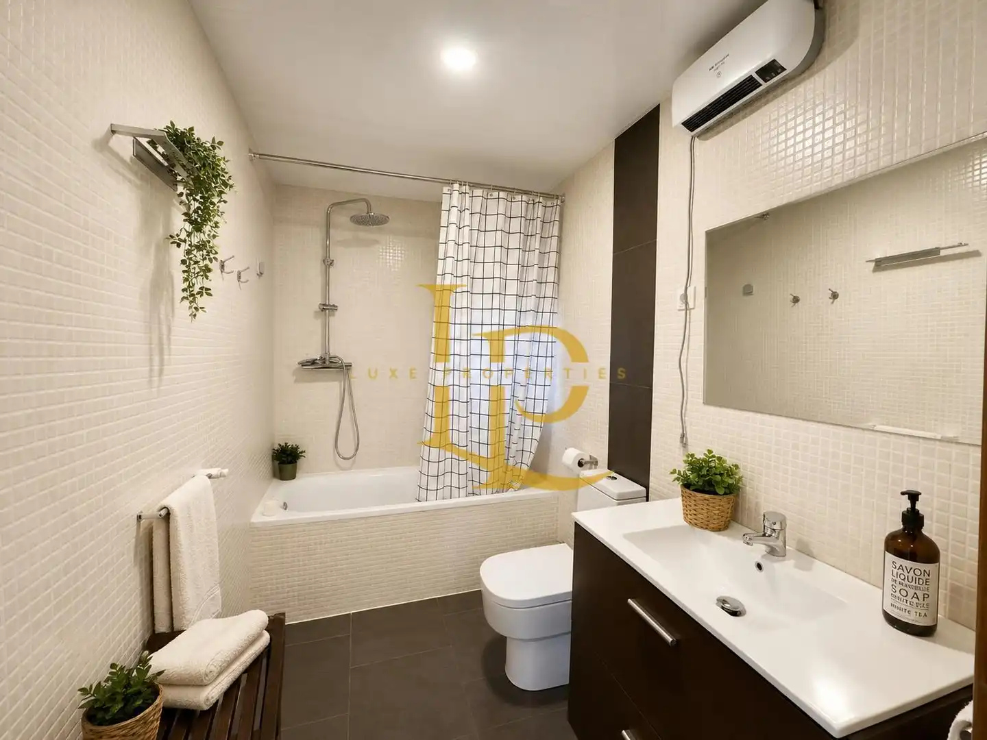 Bathroom of Houses for sale in Rubí  with Air Conditioner, Heating and Private garden