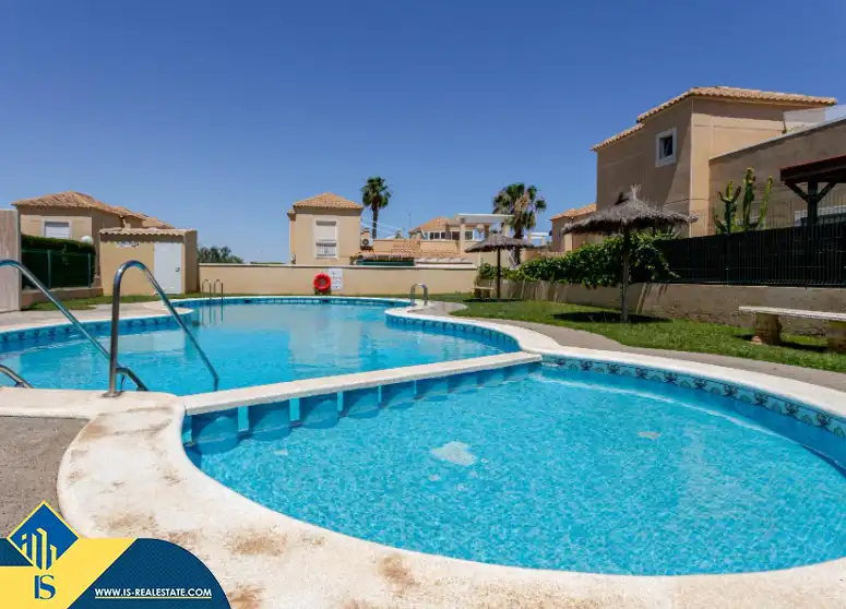 Villa mit Pool zum Verkauf in Los Balcones - Los Altos, imagen 25