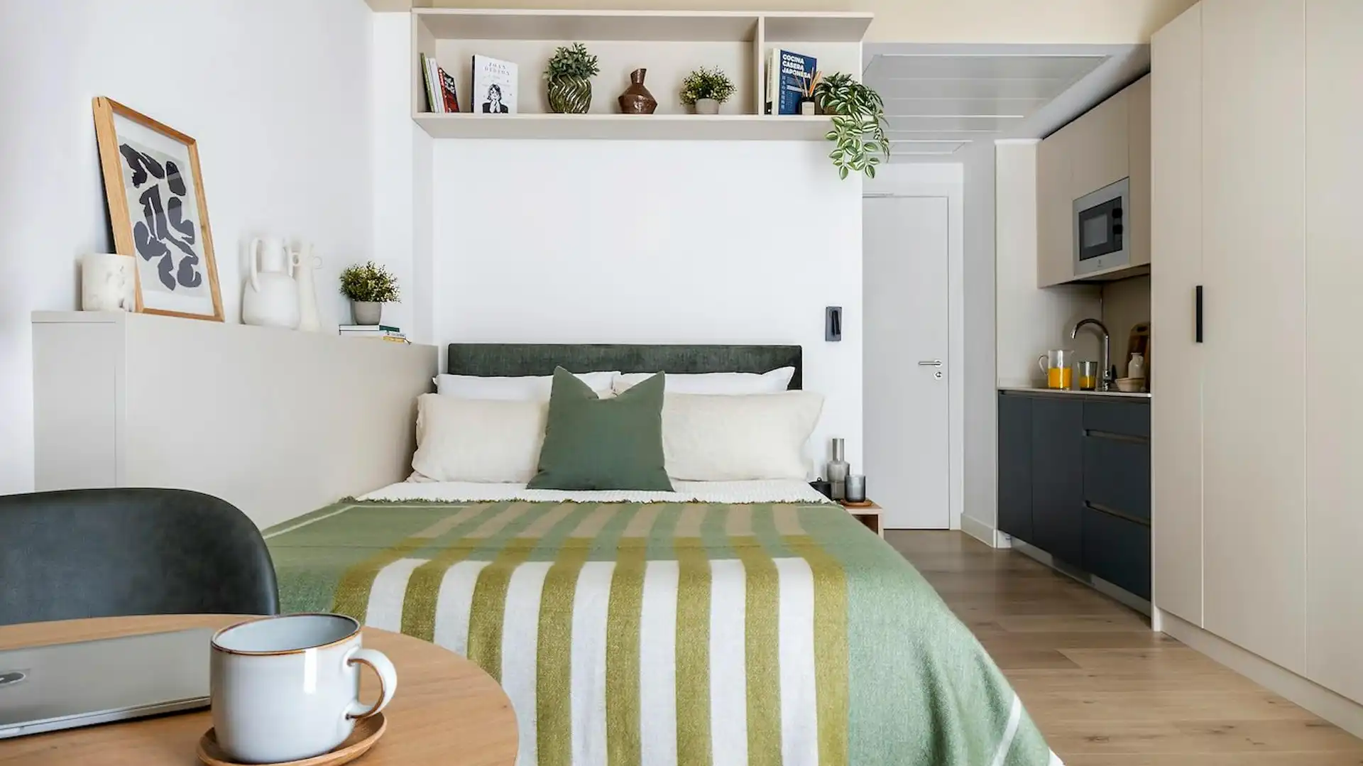 Bedroom of Flat for rent in Alcobendas  with Air Conditioner, Heating and Washing machine