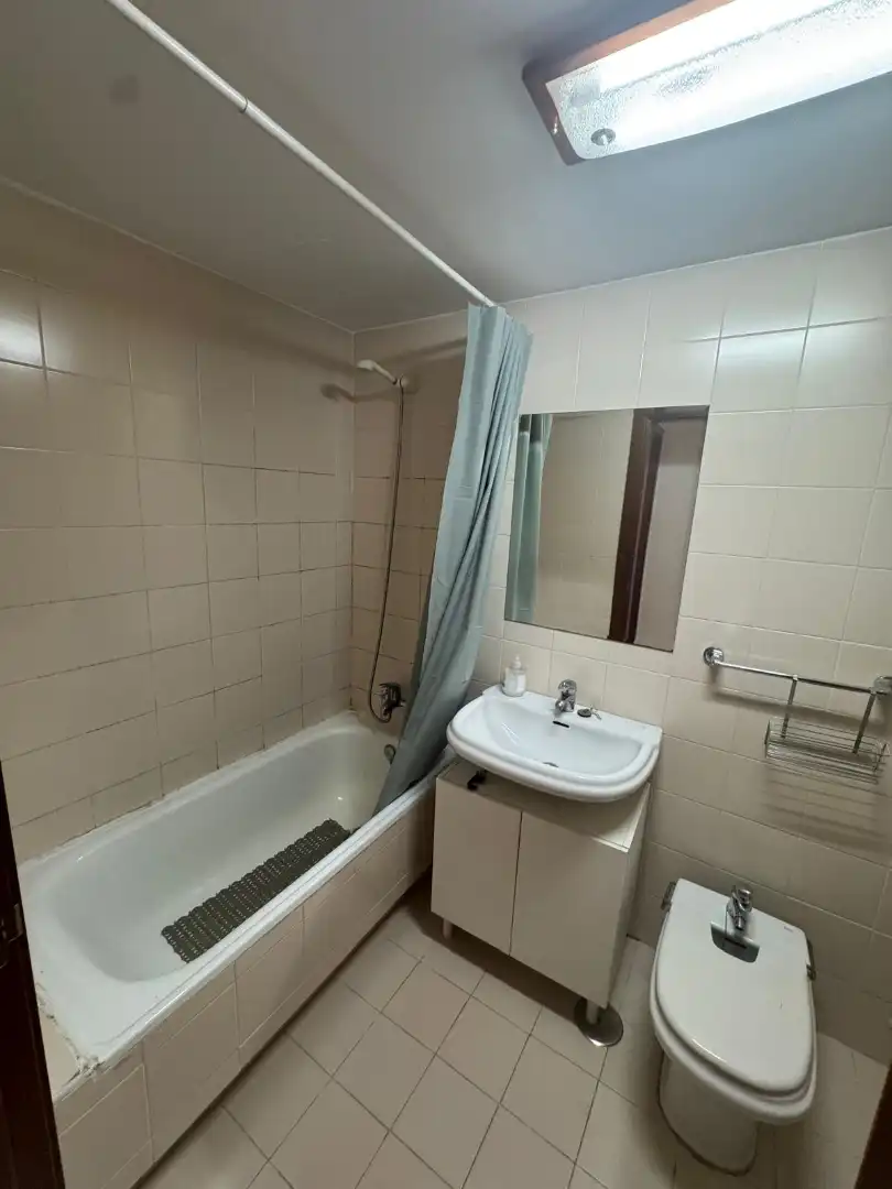 Baño de Piso en venta en Madrid con Calefacción, Jardín privado y Parquet