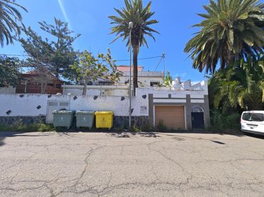 Chalet con piscina en venta en OLIVOS LOS 61