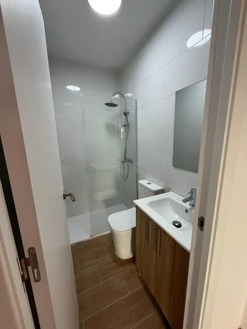 Badezimmer von Haus oder Chalet zum Verkauf in Alginet mit Parkett und Terrasse
