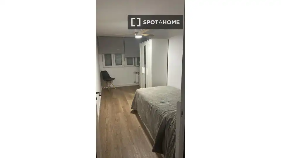 Habitación de Piso de alquiler en Madrid con Aire acondicionado, Calefacción y Amueblado