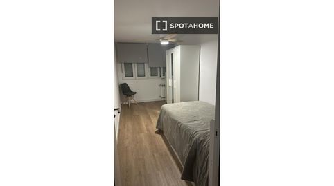 Foto 5 de Piso de alquiler en Castilla, Madrid Capital