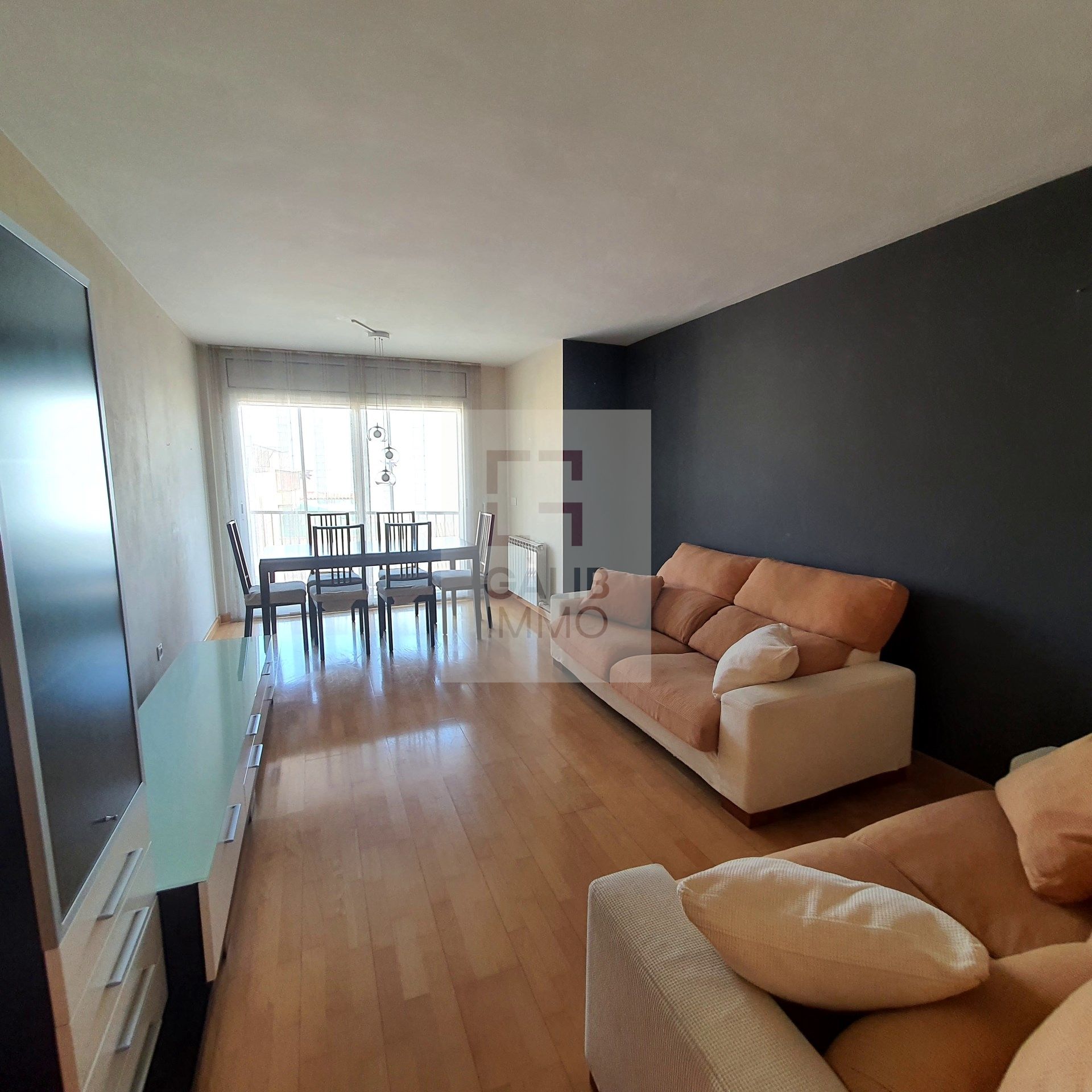 Sala de estar de Piso en venta en Figueres con Calefacción, Amueblado y Balcón
