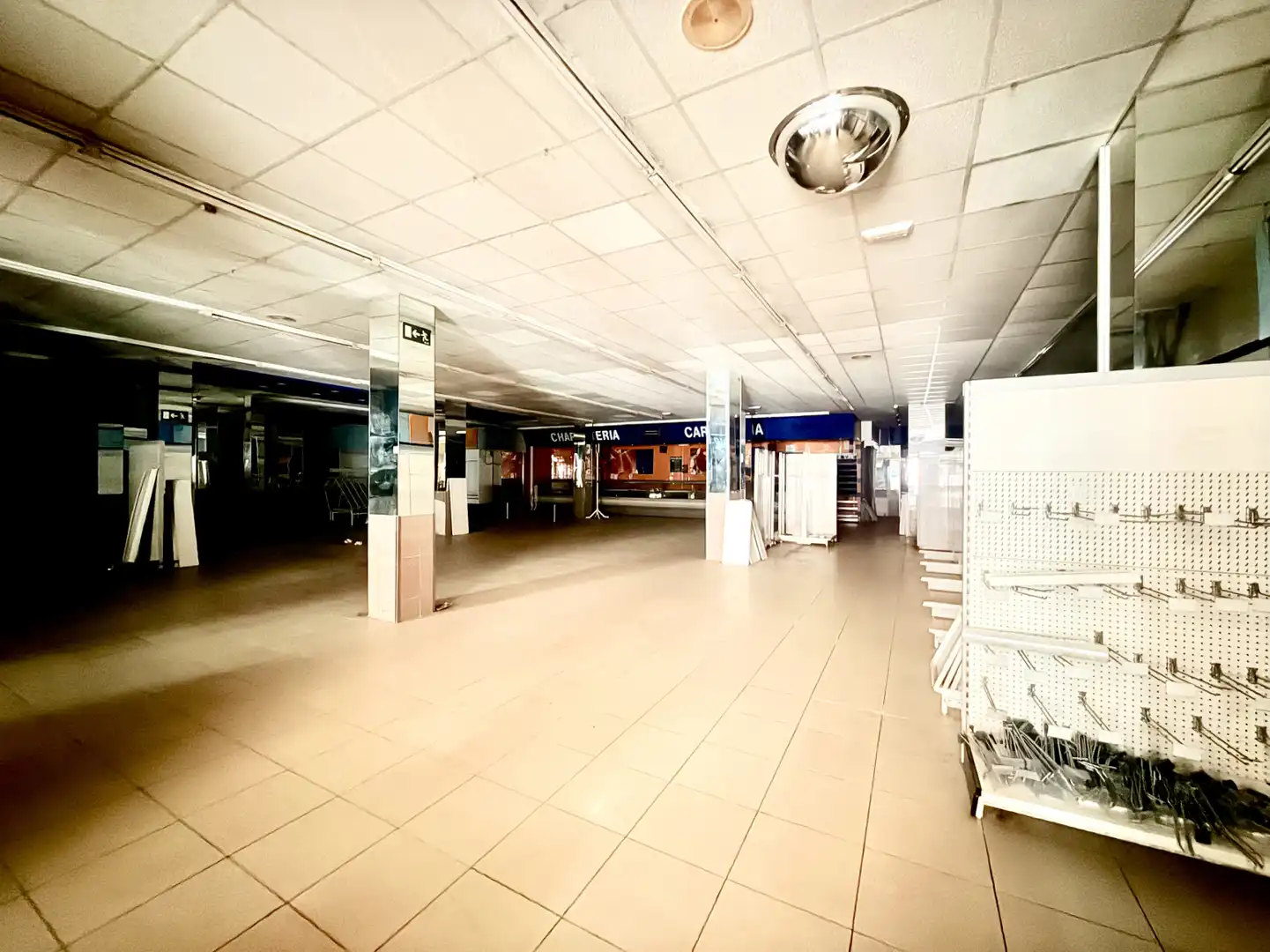 Local comercial en venta en Sarón - plaza de la estación, imagen 2
