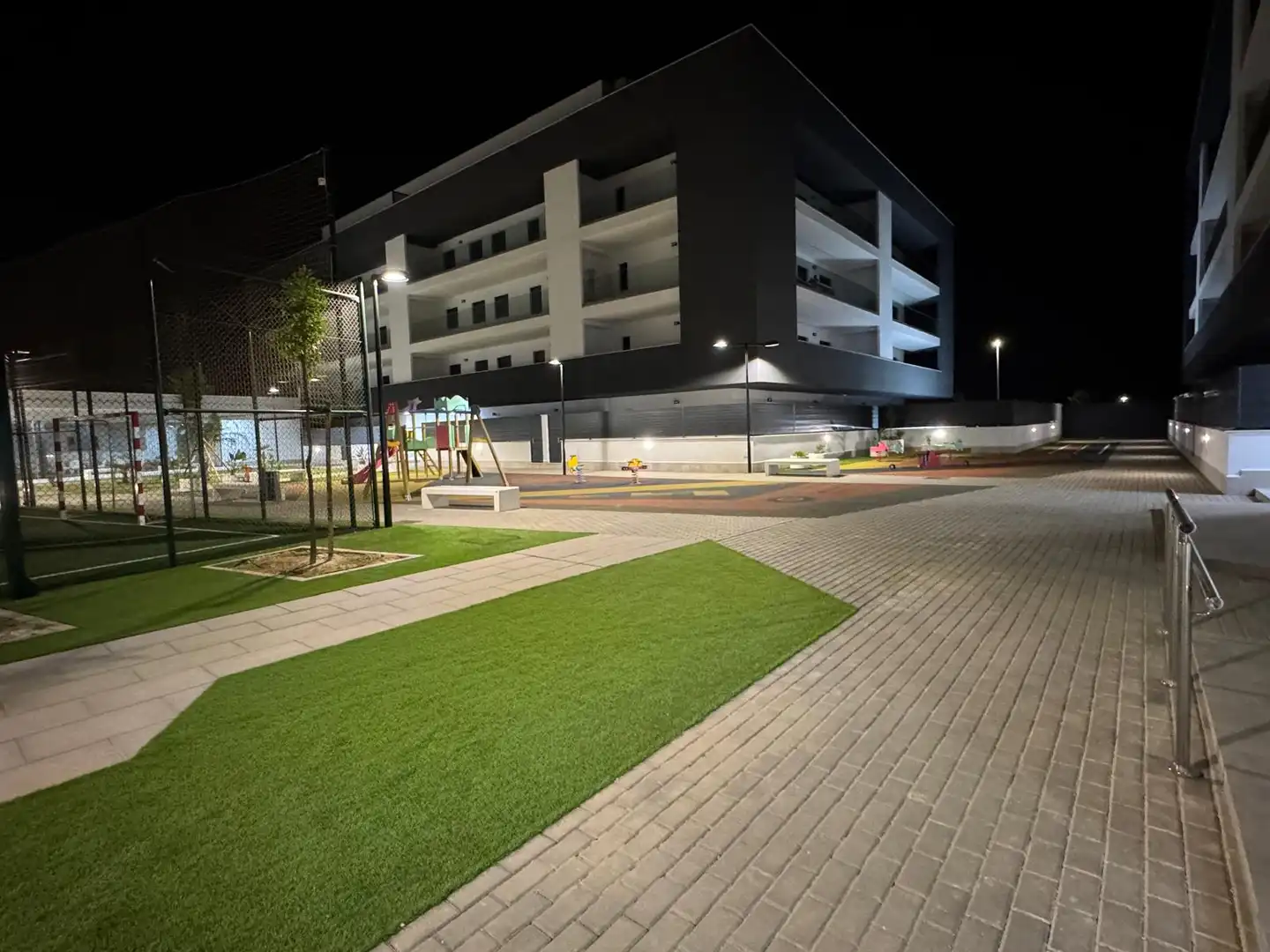 Parkplatz von Wohnung zur Miete in La Rinconada mit Klimaanlage, Heizung und Terrasse