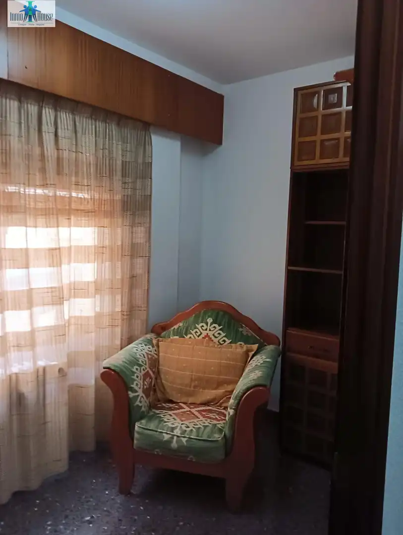 Bedroom of Flat for rent in Albacete  with Air Conditioner, Parquet flooring and Furnished