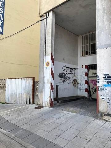 Garaje en Venta en Calle José María Pereda en Inmobiliaria - Barreda