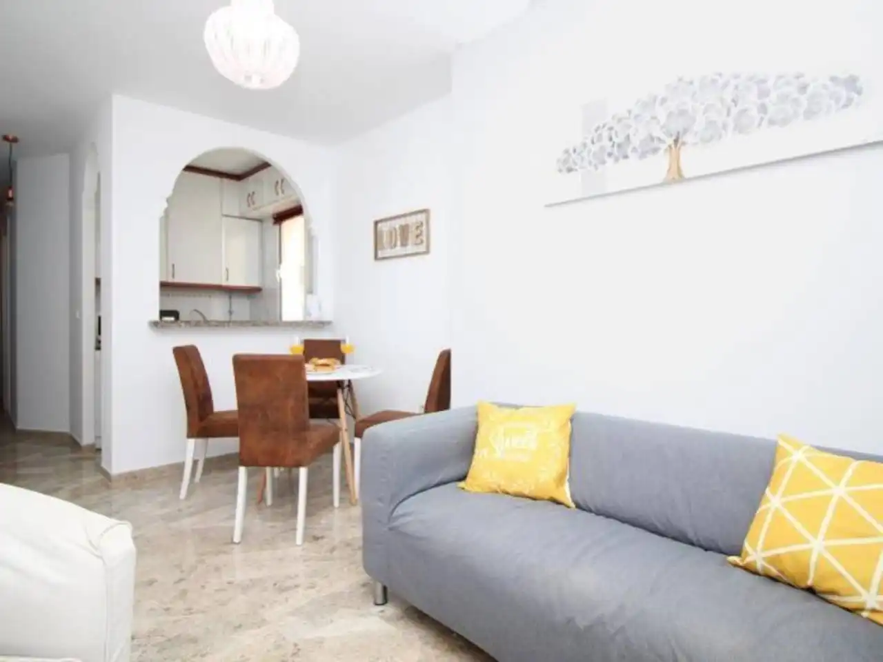 Flat with lift to rent in Avenida Mediterráneo, imagen 6