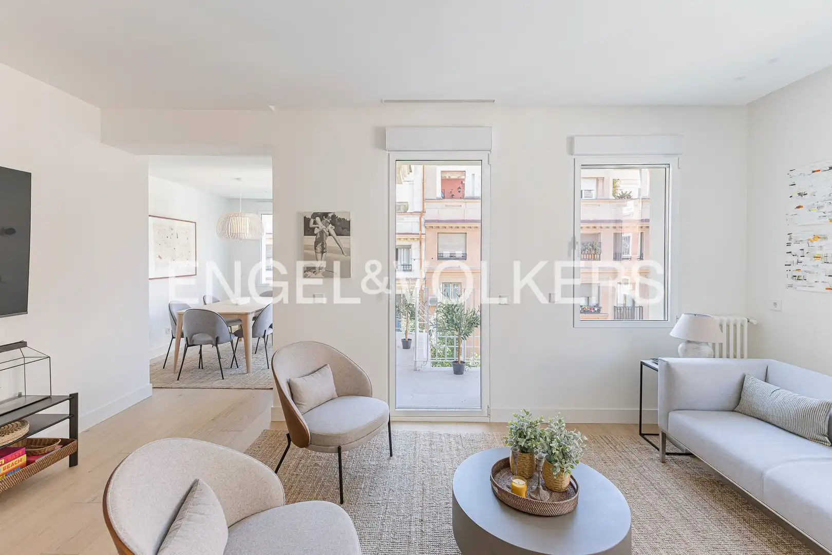 Außenansicht von Wohnung zur Miete in Madrid mit Klimaanlage, Heizung und Terrasse