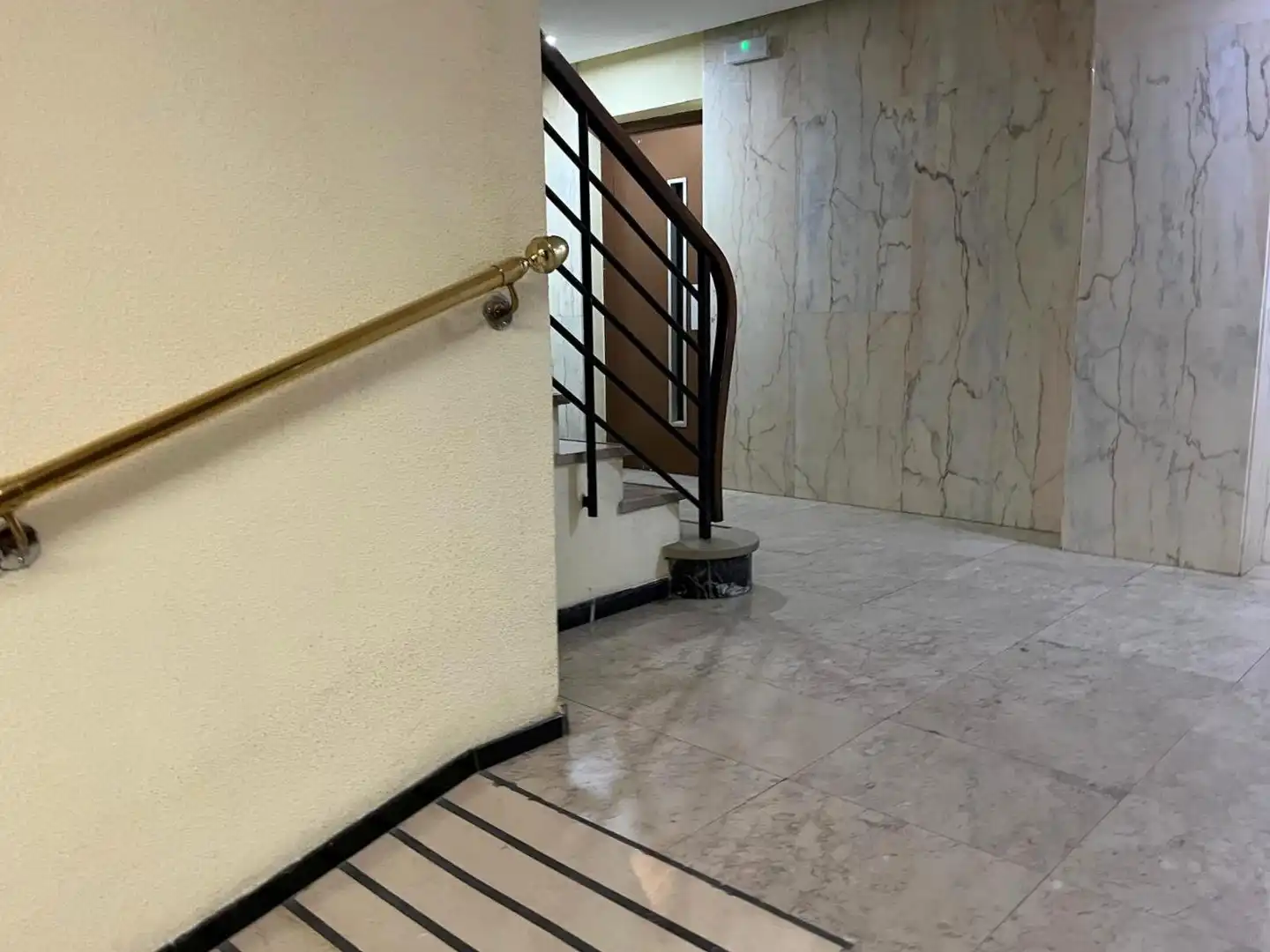 Flat for rent in Madrid  with Air Conditioner and Furnished