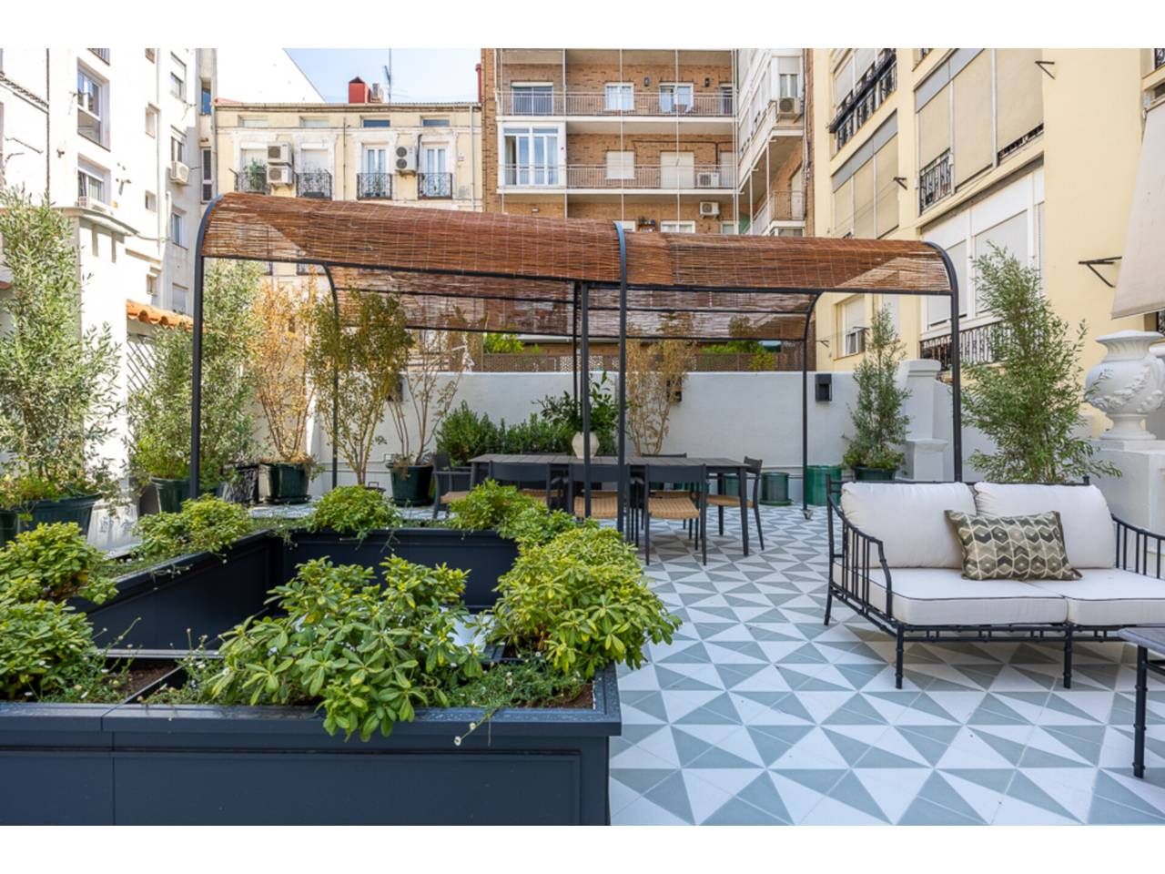 Terraza de Piso en venta en  Madrid Capital con Aire acondicionado, Calefacción y Amueblado