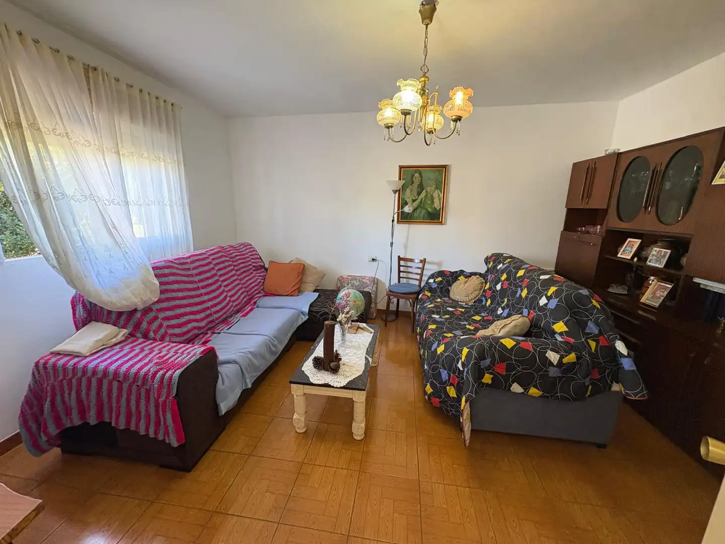 Sala de estar de Casa o chalet en venta en Covelo con Jardín privado, Trastero y Amueblado
