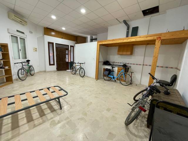 Local comercial en Alquiler en Alto de los Molinos
