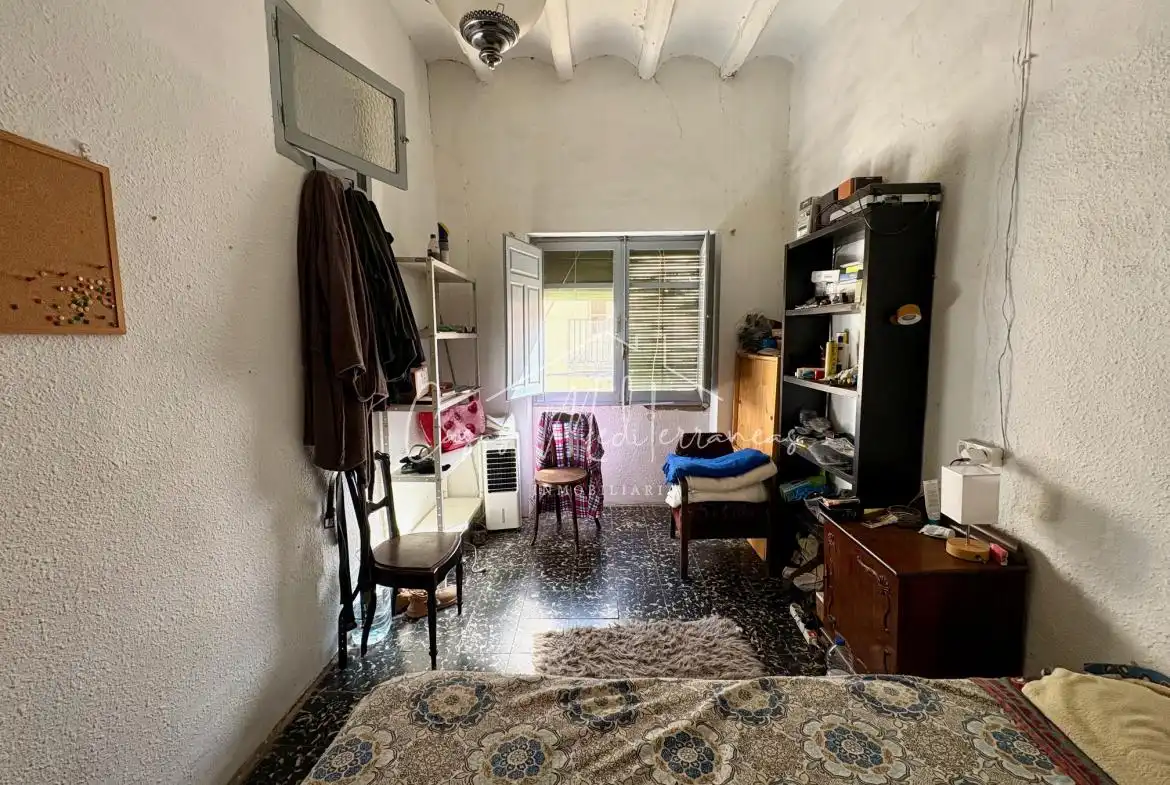 Habitación de Casa adosada en venta en Montbrió del Camp con Terraza y Amueblado
