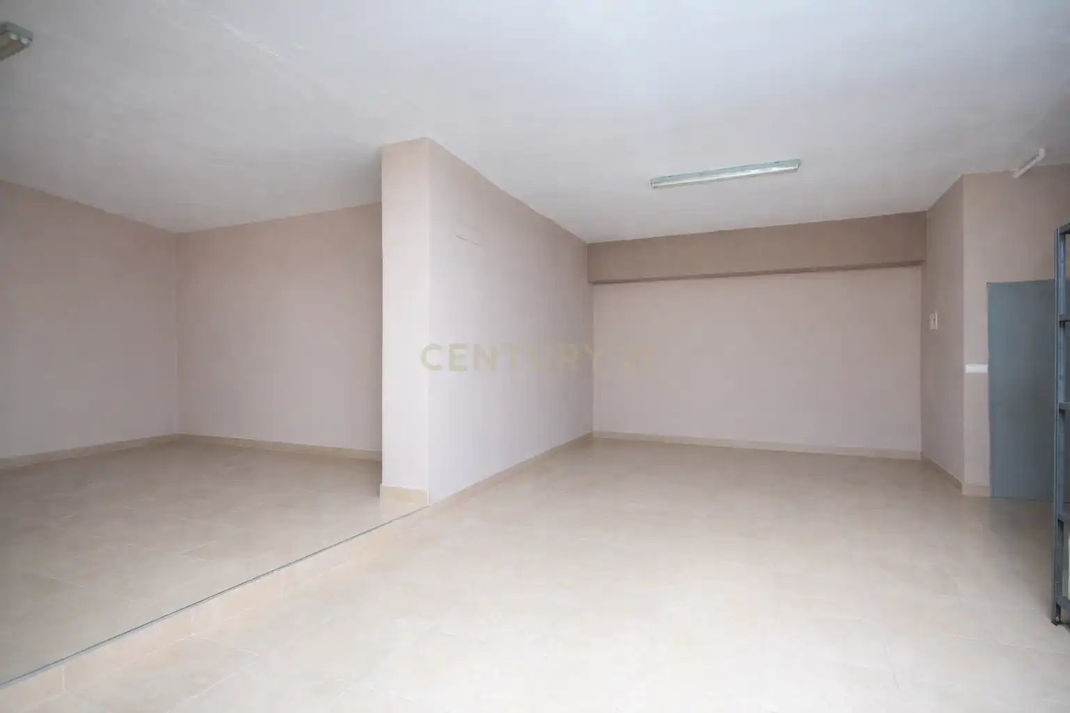 Casa adosada en venta en Alicante / Alacant con Aire acondicionado, Balcón y Piscina comunitaria