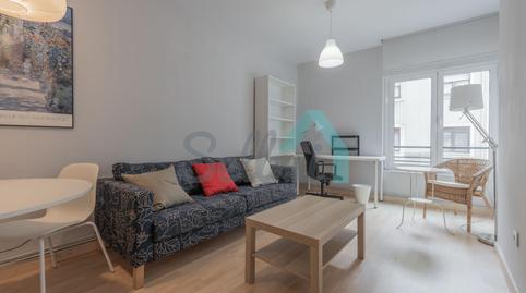 Foto 2 de Piso de alquiler en De San Bernabé, Salesas - Foncalada - Campoamor, Oviedo