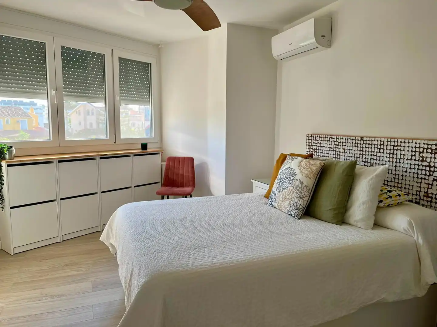 Habitación de Piso en venta en Torremolinos con Aire acondicionado, Calefacción y Balcón