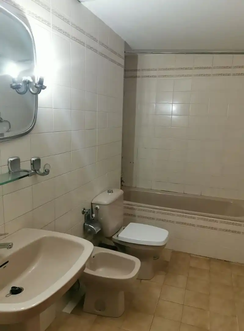 Bathroom of Flat for rent in Sevilla  with Air Conditioner, Terrace and Furnished