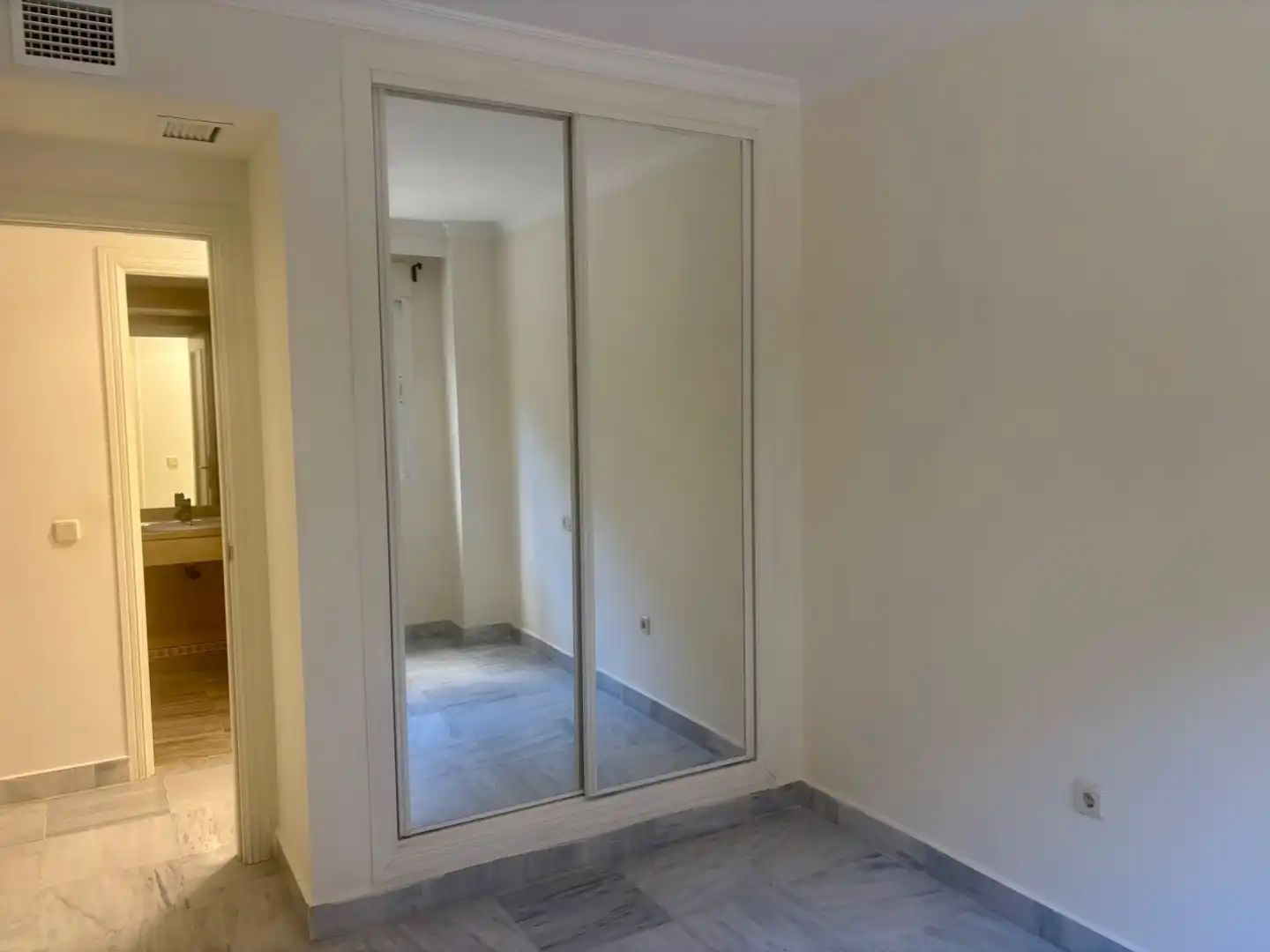 Apartament amb piscina de lloguer a Príncipe salman 1, imagen 5