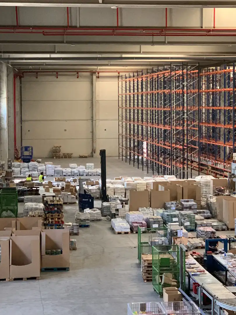 Nau industrial de lloguer en Alovera amb Calefacció i Alarma